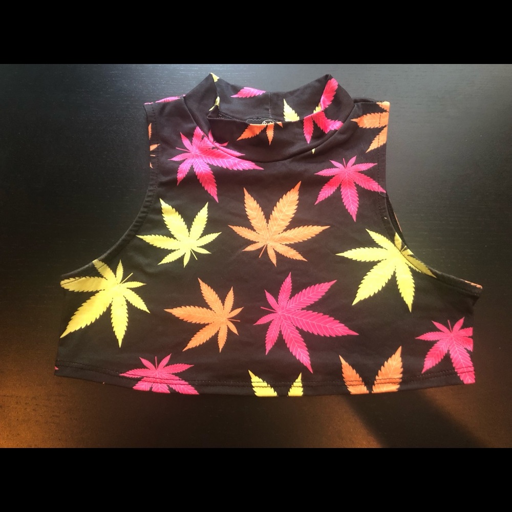 iHeartRaves Bud High-neck Cropped Underboob Tank